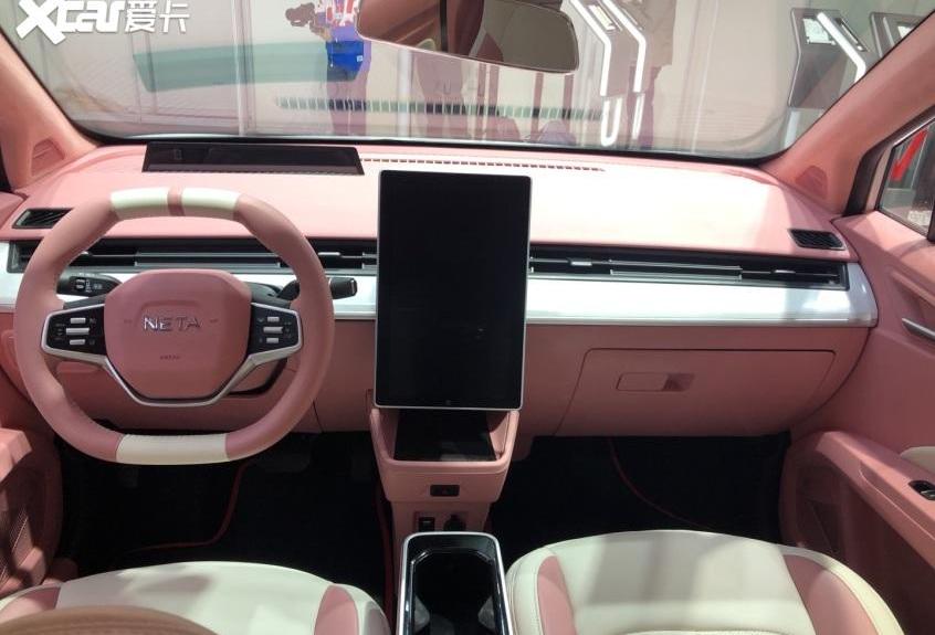 哪吒V,哪吒汽车,哪吒U