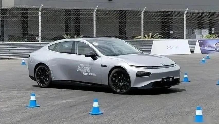 蔚来,极氪,哪吒汽车,小鹏,比亚迪