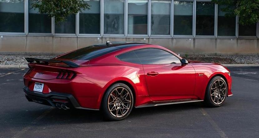 Mustang,福特,福克斯