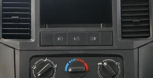 五菱之光,五菱汽车