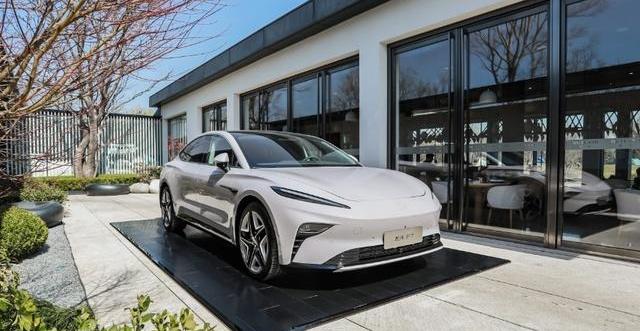 飞凡F7,比亚迪,极氪,特斯拉,Model 3