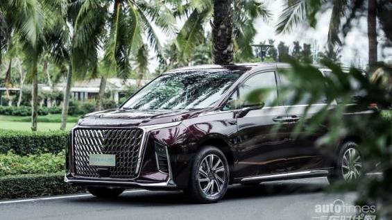 上汽大通MAXUS,上汽大通MAXUS V90,上汽大通MAXUS EV30,上汽大通MAXUS MIFA 9,奔驰