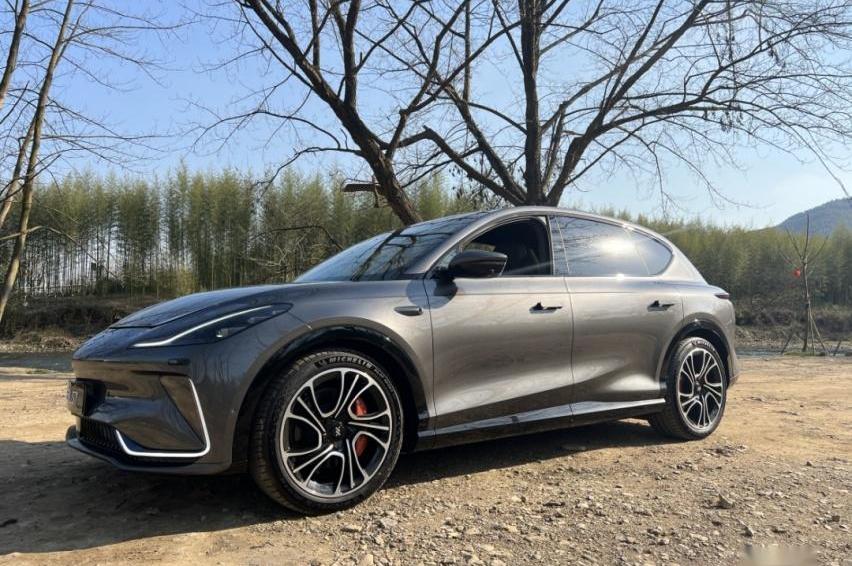 智己LS7,丰田,埃尔法,特斯拉,Model S