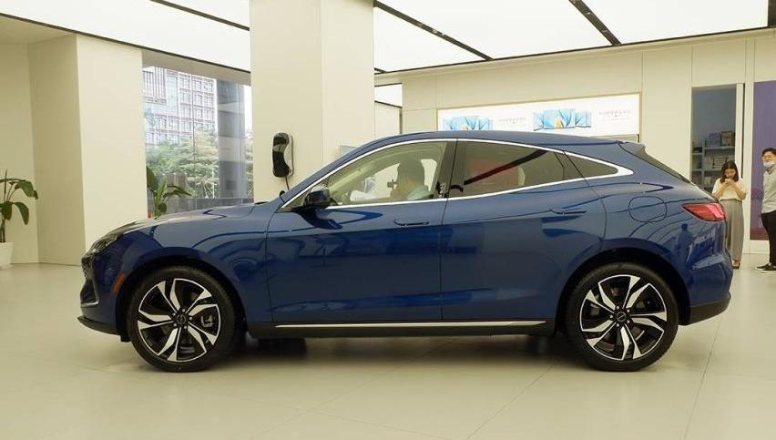 赛力斯SF5,极狐 阿尔法S
