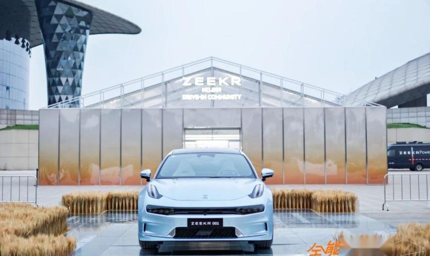极氪,ZEEKR 001