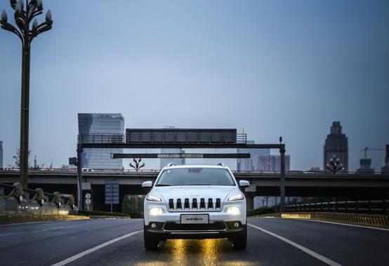 Jeep,炮,汉