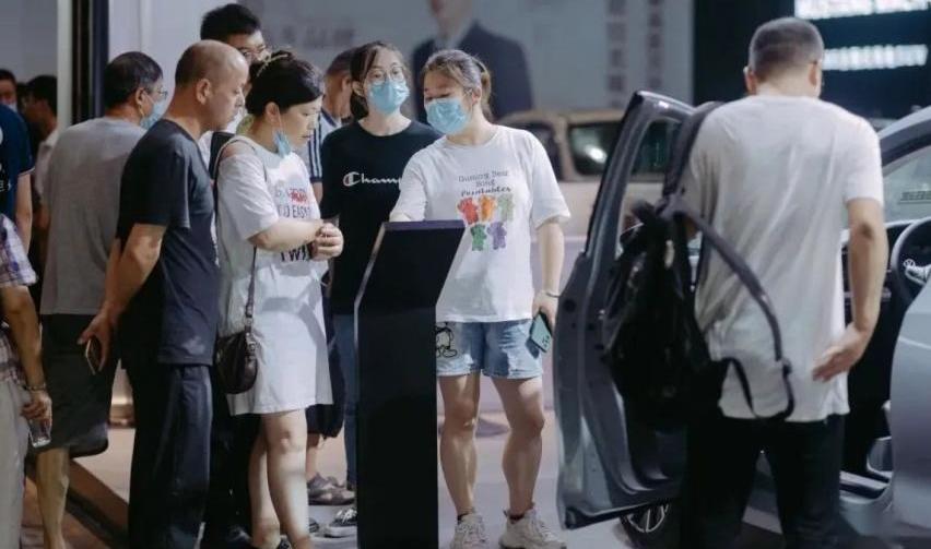 奥迪A6L,奥迪,奥迪A6,奔驰C级,奔驰
