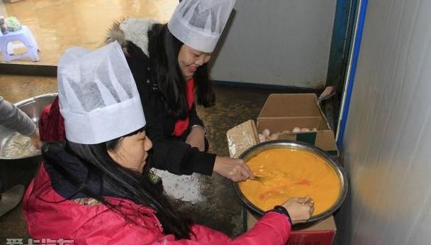 奔驰,江铃