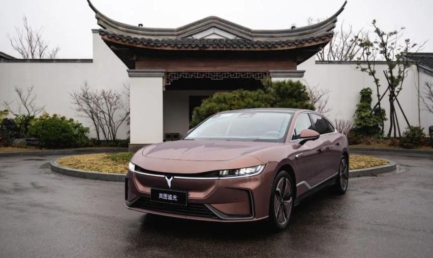 岚图追光,岚图汽车,奔驰,蔚来,蔚来ET7