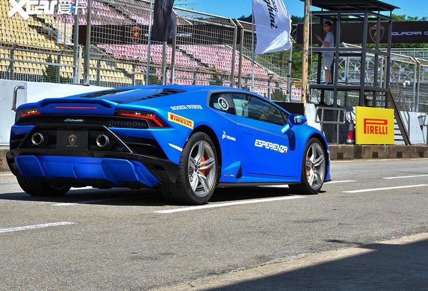 Huracán,兰博基尼,Urus