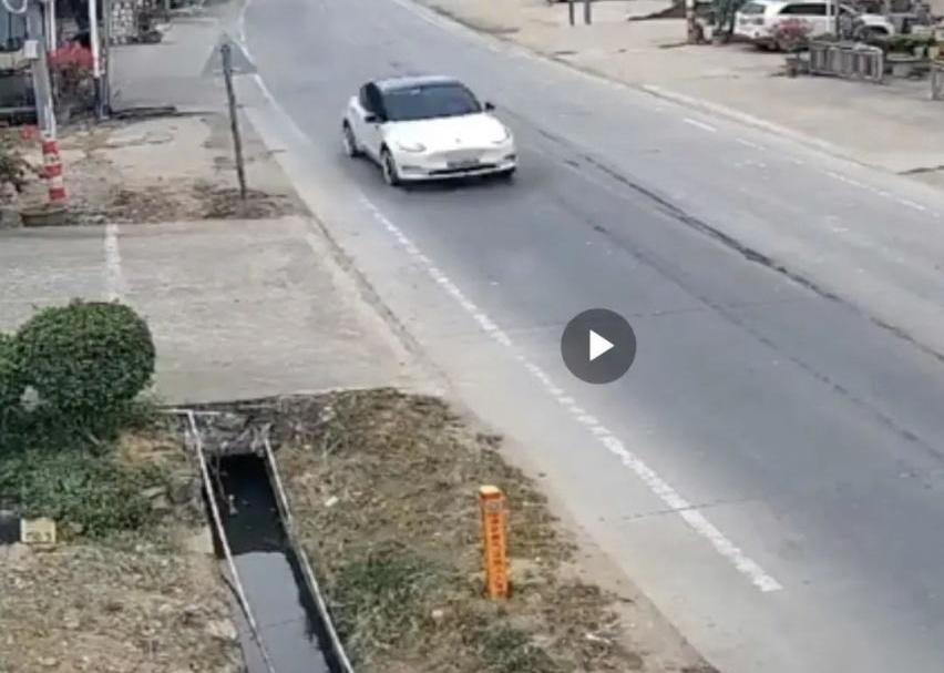 特斯拉,发现