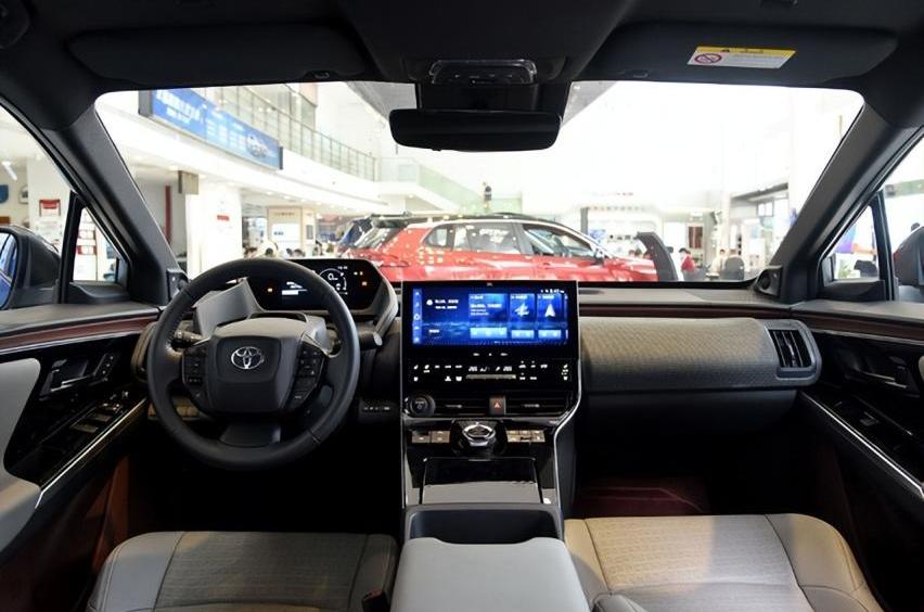 丰田,广汽丰田bZ4X,雷克萨斯LX,雷克萨斯,RAV4荣放