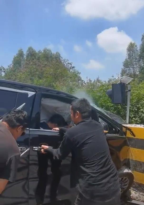 雷克萨斯,雷克萨斯LM,丰田