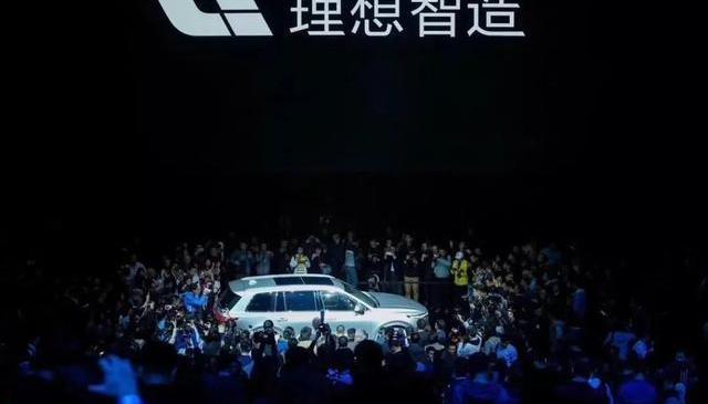 理想ONE,岚图汽车,理想汽车,智己汽车