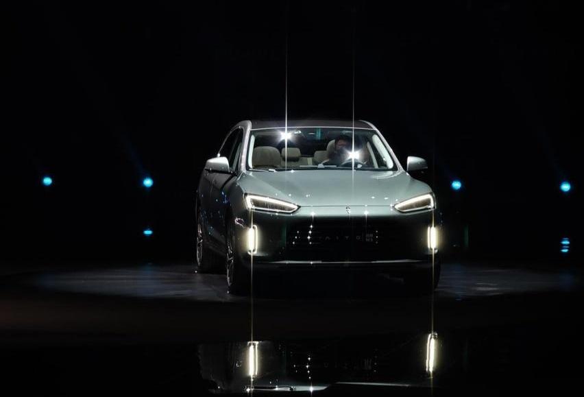 问界M5,赛力斯SF5,AITO,保时捷,Macan