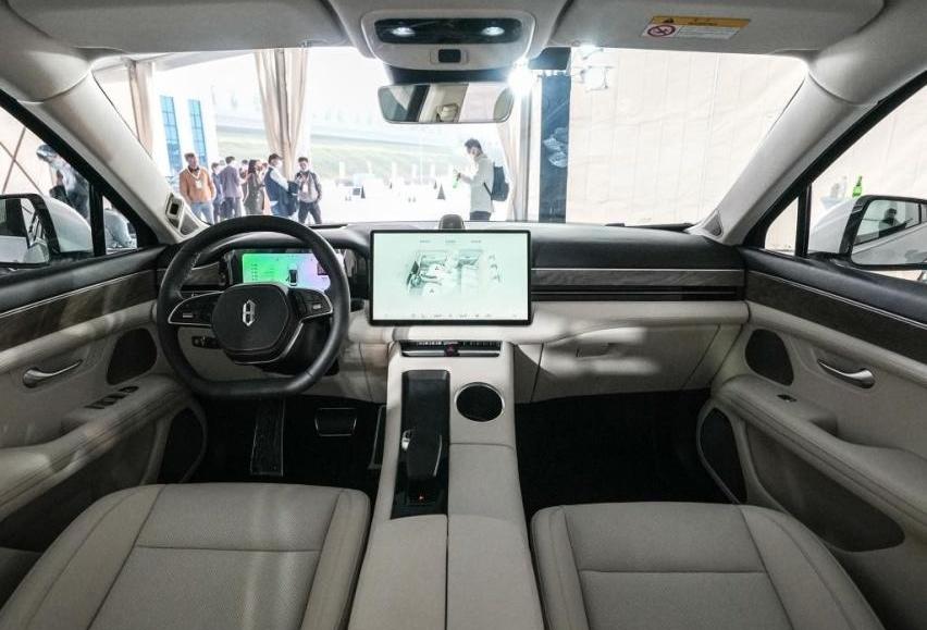 问界M5,赛力斯SF5,AITO,保时捷,Macan