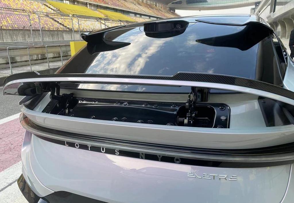 路特斯,曼,勇士