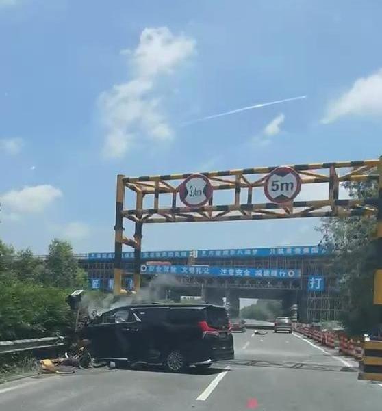 特斯拉,宝马,飞凡汽车,雷克萨斯,奇瑞