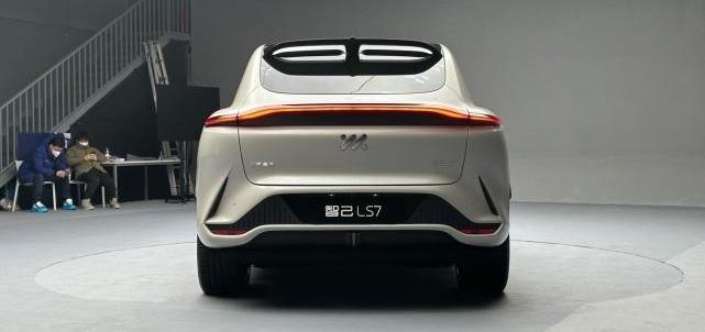 智己LS7,智己L7,智己汽车,AITO,阿斯顿·马丁